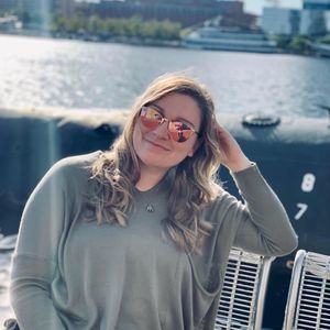 Meet your Posher, Andrea